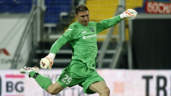 Лидерът в Първа лига Черно море е все по-близо до