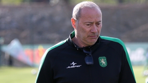 Последният треньор, правил Левски шампион - Емил Велев, няма да