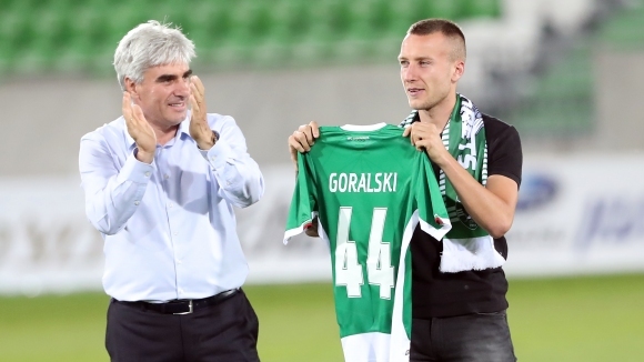 В минутите преди началото на двубоя срещу Апоел (Беер Шева)