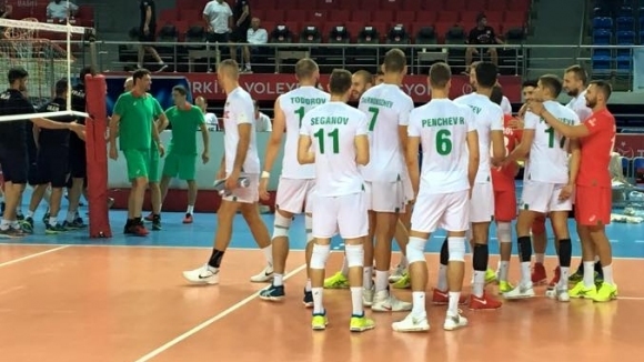Волейболистите от националния отбор на България спечелиха първата си контрола