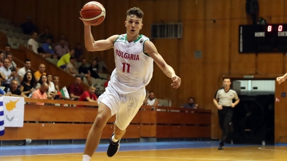 България се справи с Полша в последния си мач от