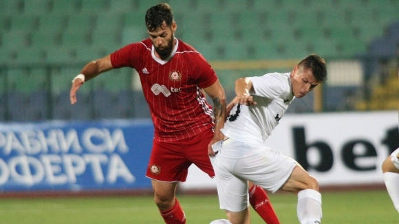 Халфът на ЦСКА-София Давид Симао е предложен на гръцкия гранд