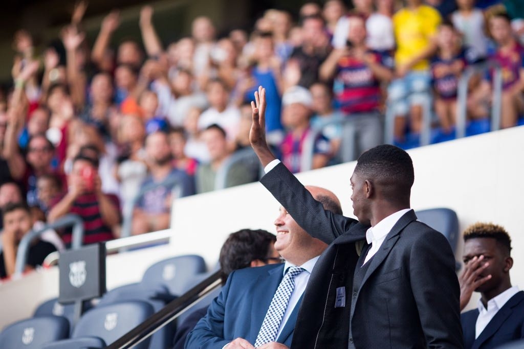 Рекордната придобивка на Барселона Усман Дембеле официално стъпи на “Камп