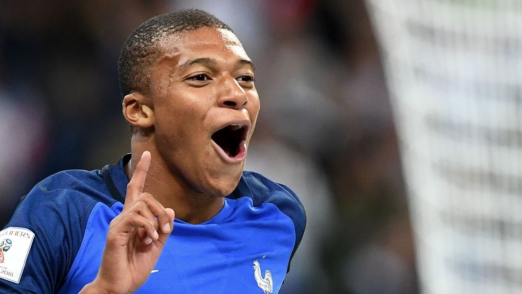 След като трансферът му от Монако в Пари Сен Жермен