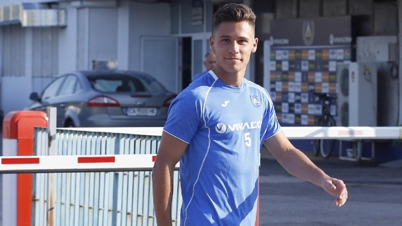 Габриел Обертан е главната причина Антони Белмонт да облече синята