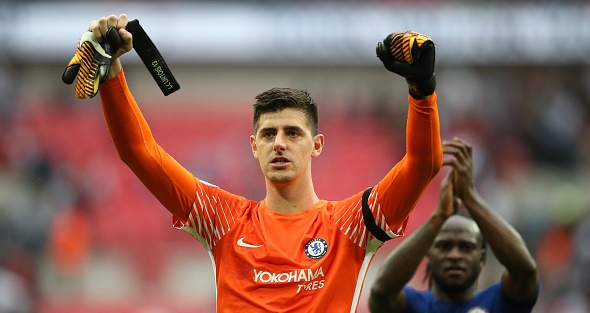 Впечатляващ гол с акробатичен удар от въздуха отбеляза вратарят на