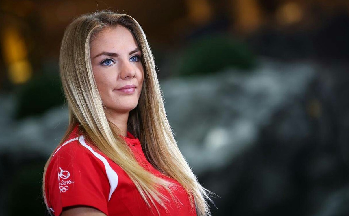 Талантливата австрийска лекоатлетка Ивона Дадич подкрепи отбора на Аустрия (Виена)