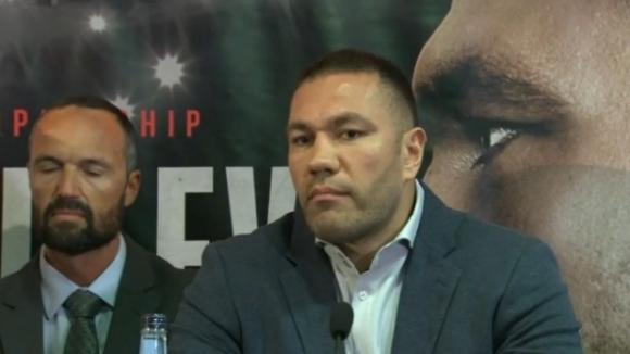 Представител на официалния дилър на билети за сблъсъка между Кубрат