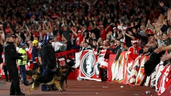 УЕФА предприема дисциплинарно разследване на Арсенал и Кьолн заради безредиците