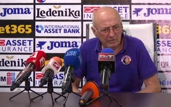 Водещият се за старши треньор на Етър Иван Вутов обвини