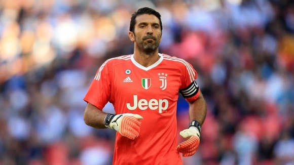 Капитанът на Ювентус Джанлуиджи Буфон има да мисли върху не