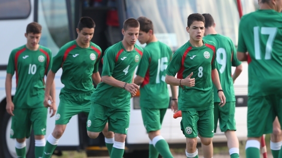 Юношеският национален отбор на България родени 2001 година отстъпи с